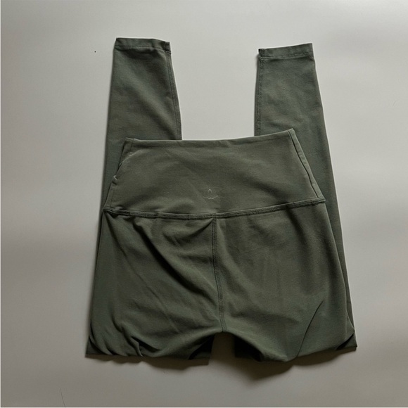 Beyond Yoga Spacedye At Your Leisure High Waisted Midi Legging Grey Sage Heather - Picture 6 of 11